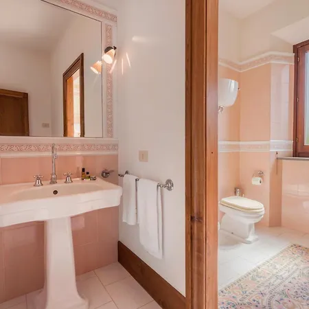 Villa Villa Licia, Val D'Orcia, Private Pool, Jacuzzi, Wifi Chiusi