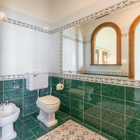 Villa Licia, Val D'Orcia, Private Pool, Jacuzzi, Wifi *